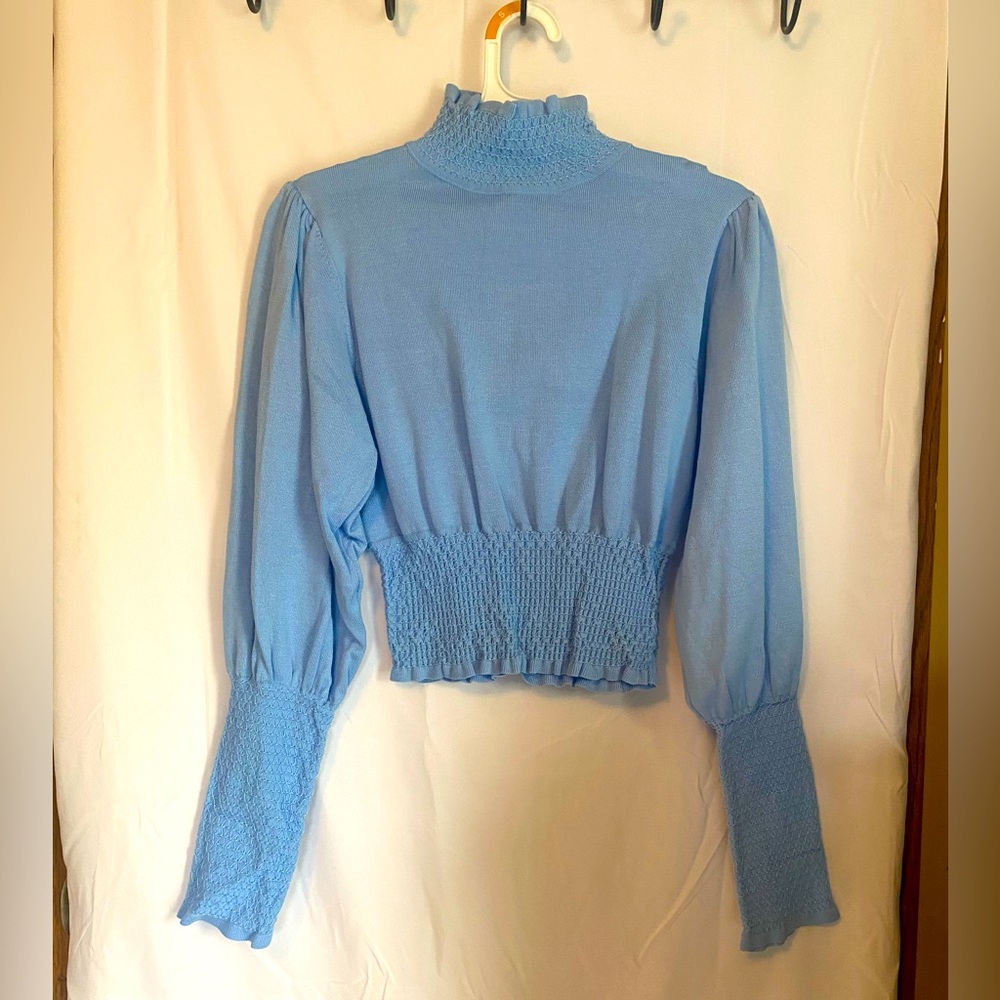 Light Blue long sleeve crop top